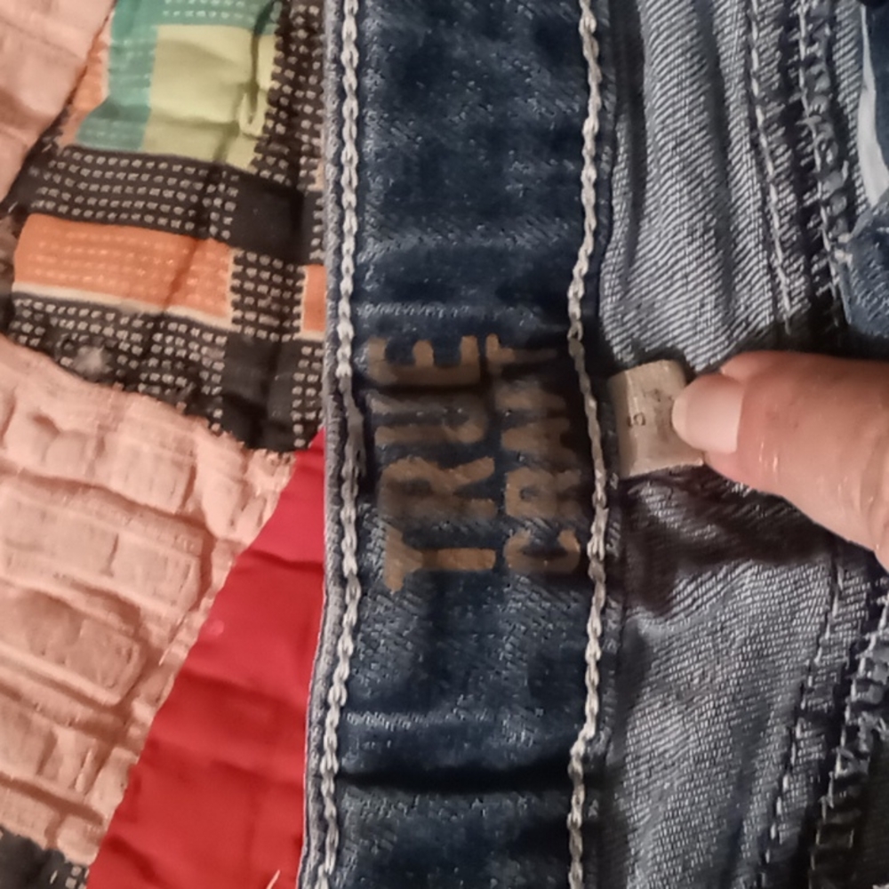 Shorts - Picture 3 of 3
